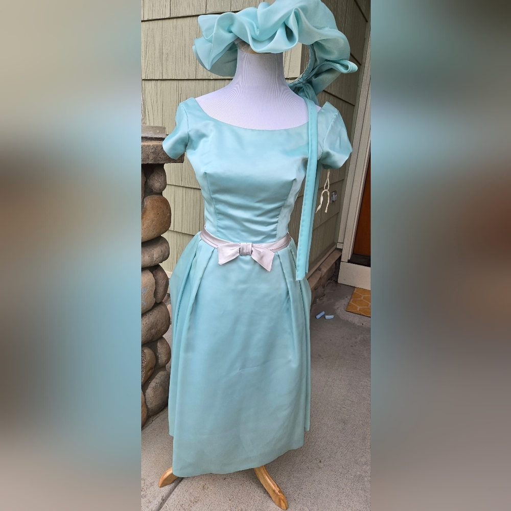 1950s prom dress & hat